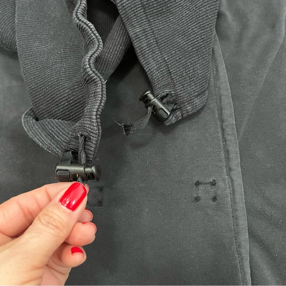 Lululemon Gratitude Wrap Heathered Black - Picture 7 of 12